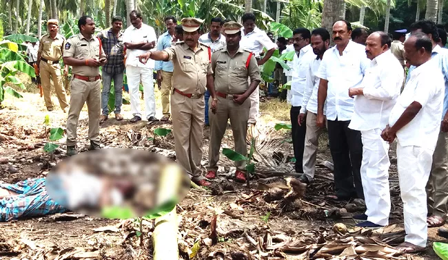 Brutal Murder YSR CP leader In East Godavari district - Sakshi