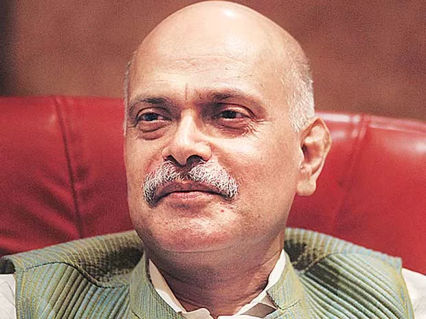 I-T dept raids Quint founder Raghav Bahl house over alleged tax evasion - Sakshi