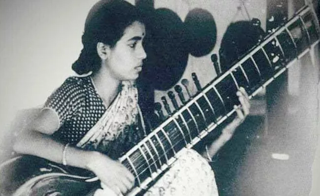 Legendary Hindustani Musician Annapurna Devi Passed Away - Sakshi