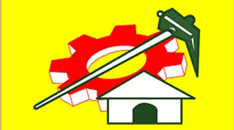 Nagari TDP  Leaders Internal Fighting At Puttur - Sakshi