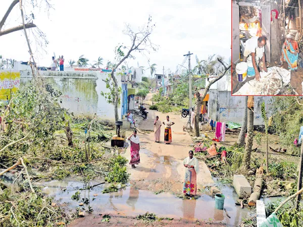 poor conditions in Uddanam with Cyclone Titli - Sakshi