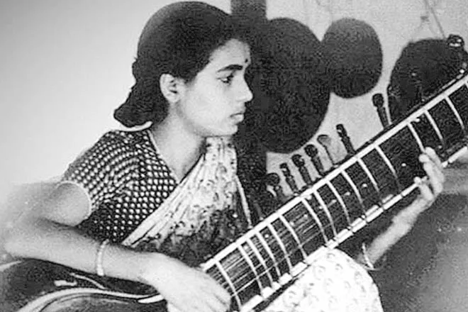 Padma Bhushan Annapurna Devi passes away - Sakshi