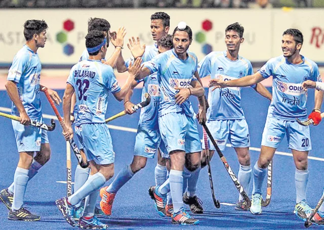  Indian hockey colts settle for silver after loss to Britain - Sakshi