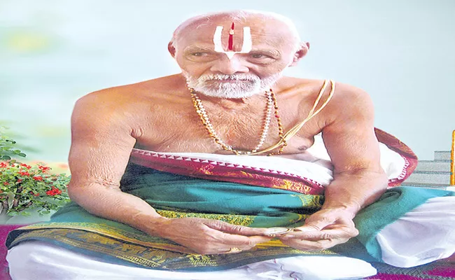 Raghunathacharya Swami Has Passed Away - Sakshi