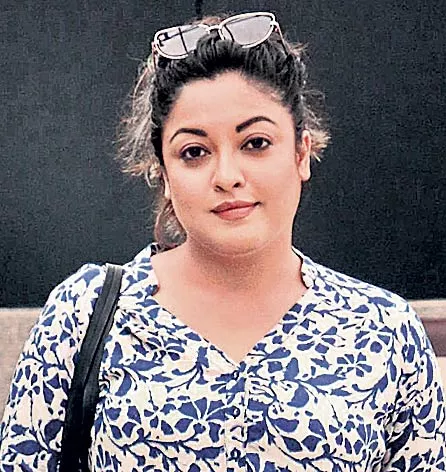 Tanushree Dutta's counsel demands lie detector tests on Nana Patekar - Sakshi