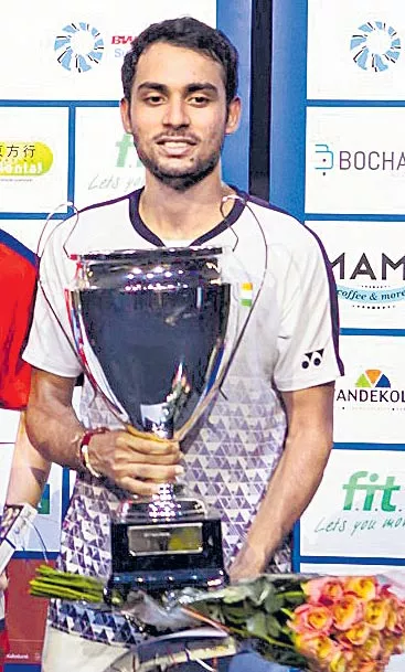 Maiden World Tour titles for Mia and Sourabh varma - Sakshi