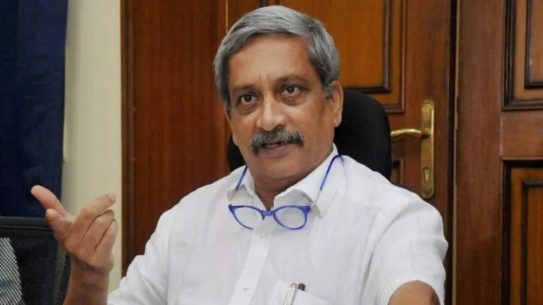 Manohar Parrikar Returns To Goa From Delhi, Is Stable - Sakshi