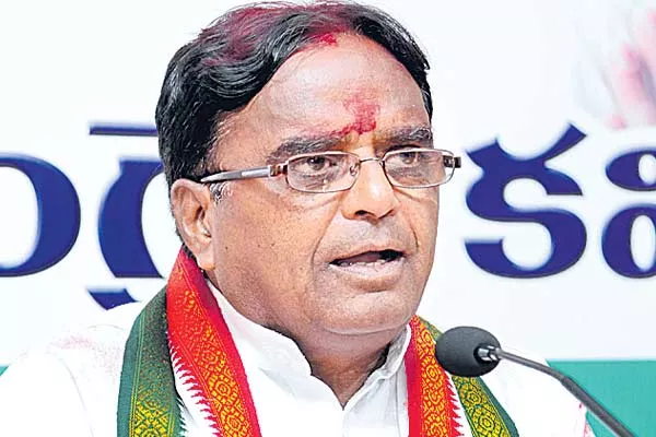 Ponnala laxmaiah fires on kcr - Sakshi