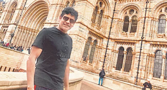 Nagarjuna return to india from London trip - Sakshi