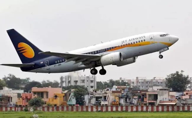 Tatas In Talks To Pick Up Stake In Struggling Jet Airways - Sakshi