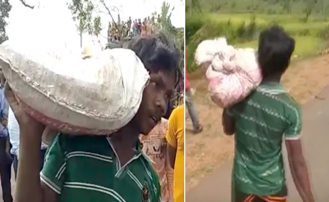 Man Walks 8KM With Daughter Dead Body In Odisha - Sakshi