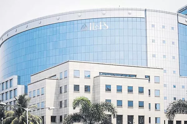 Govt. puts Uday Kotak in charge to end IL&FS crisis - Sakshi