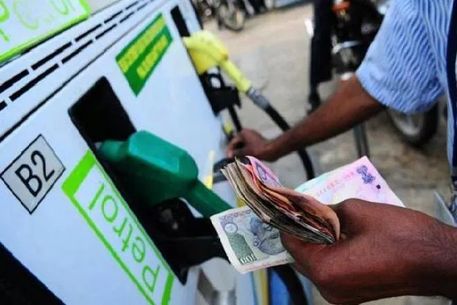 Petrol, diesel touch all time highs - Sakshi