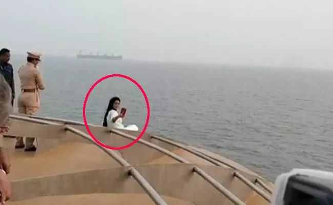 Amruta Fadnavis Takes Risky Selfie On Board India First luxury Cruise - Sakshi