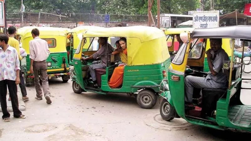 People Of Delhi Are Set For Tough Times As Numerous Autos And Taxis will Go Off Road - Sakshi