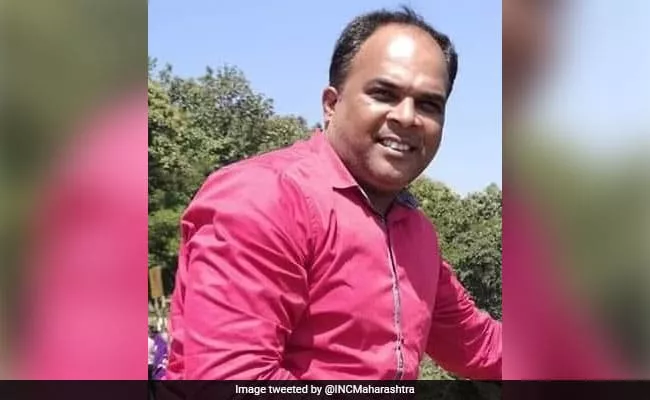 In Mumbai Congress Worker Stabbed To Death Over Facebook Post - Sakshi