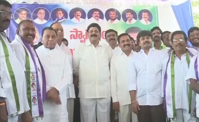 Nellore TDP Leaders Joined Into YSR Congress Party - Sakshi