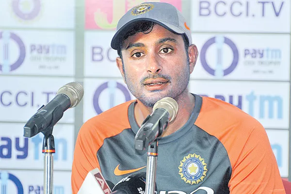 I have been batting in middle order for long: Ambati Rayudu - Sakshi