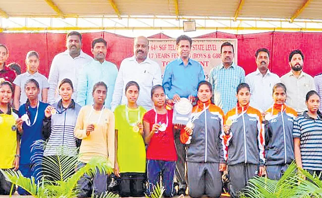 Rangareddy Teams Got Fencing Championships - Sakshi