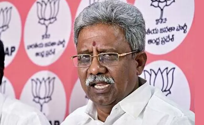 BJP Leader Pydikondala Manikyala Rao Slams Chandrababu Over Attack On YS Jagan Issue - Sakshi