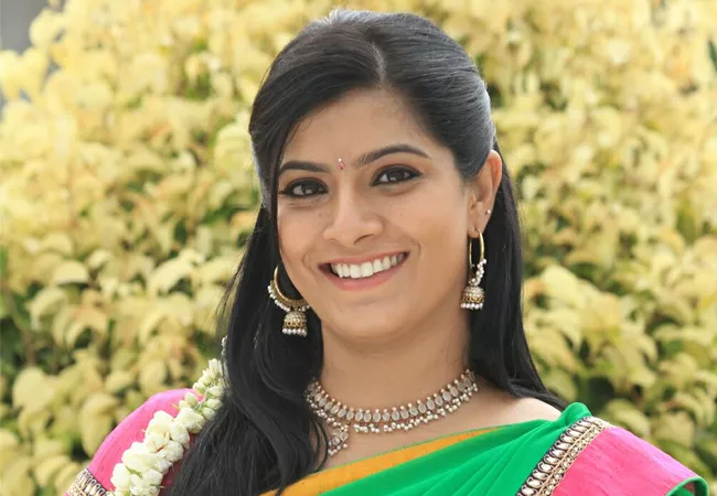 Special chit chat with heroine varalakshmi - Sakshi