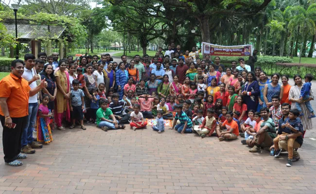 WAM Conducted Family Day In Singapore - Sakshi