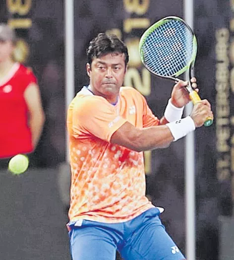 Leander Paes loses in doubles final in France - Sakshi