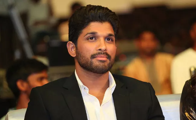 Allu Arjun Taking Time To Lock The Director - Sakshi