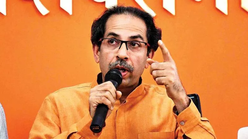  Shiv Sena Slams Centre In Saamana Editorial Over Cbi Devolopments - Sakshi