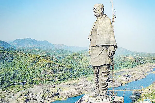 PM Narendra Modi to inaugurate world’s tallest statue today  - Sakshi