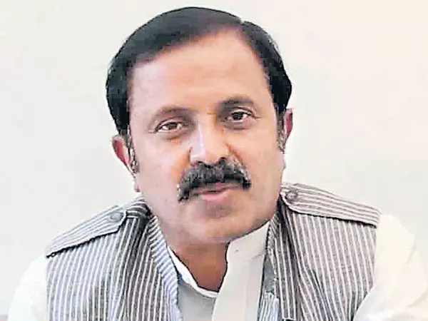 Madhu Yaskhi fires on Caretaker CM KCR - Sakshi