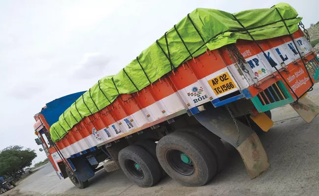 Granite Smuggling In Kurnool - Sakshi