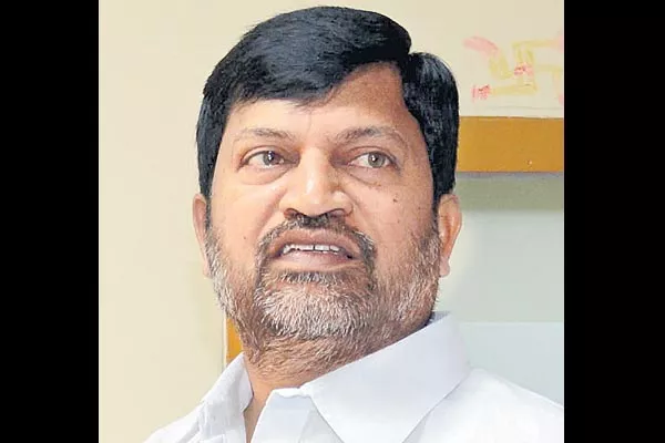 L ramana fires on kcr - Sakshi