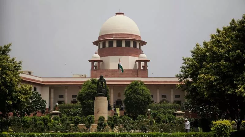 Supreme Court takes exception to absence of Press Council - Sakshi