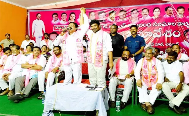 Disagreement In TRS Leaders Adilabad - Sakshi