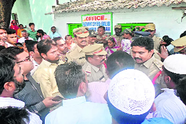 Dargah Hazrat takeover attempt - Sakshi