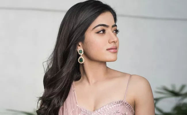 Rashmika Mandanna to Romance Nithin In Bheeshma - Sakshi