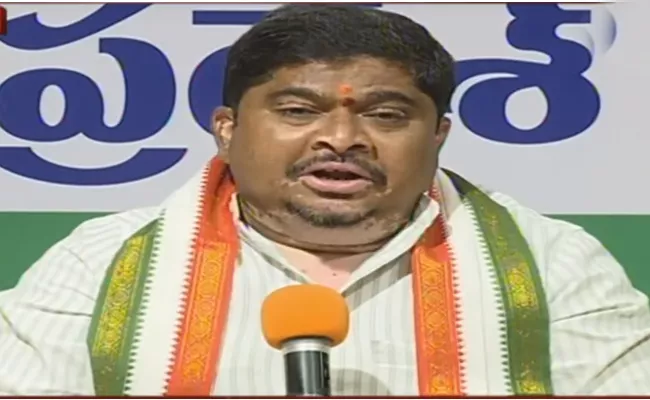 Ponnam Prabhakar Interesting Comments On KCR And Modi - Sakshi