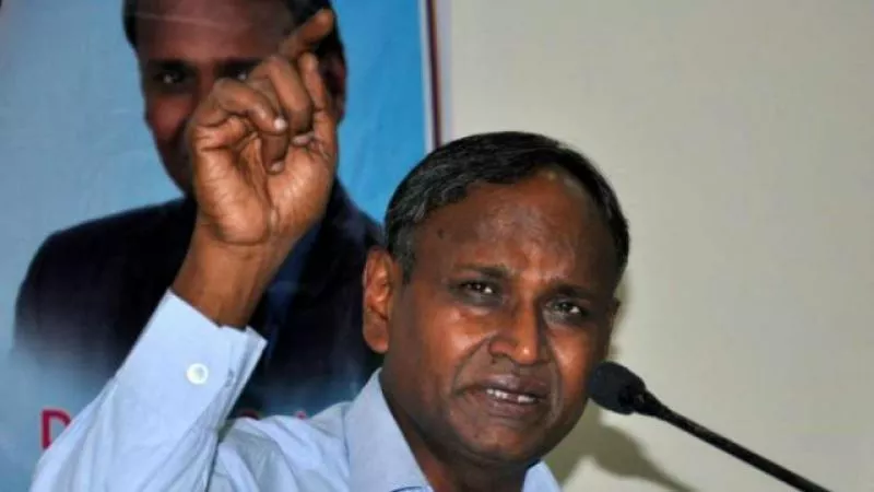 BJP MP Udit Raj Said MeToo Movement Spoils Mens Life - Sakshi