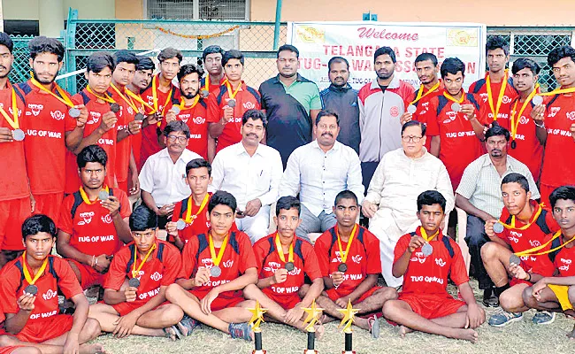 Telangana Tug of War Team got Four Bronze Medals - Sakshi