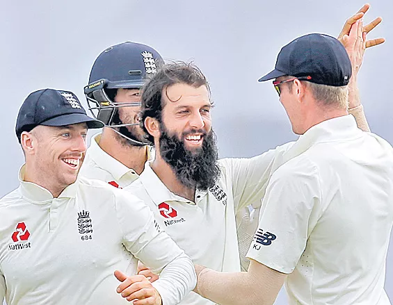 Sri Lanka v England: England complete 211 run win to end losing  - Sakshi