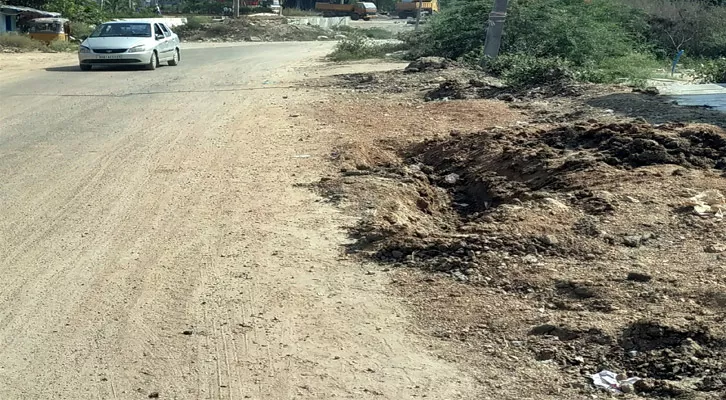 Dangarous Mission Pits In Vemulawada - Sakshi