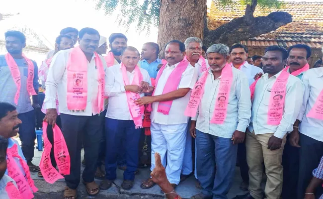 Give Chance Again Work with Accountability Said TRS Mla - Sakshi