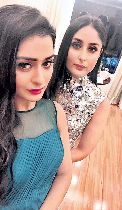 payal rajput meets kareena kapoor - Sakshi