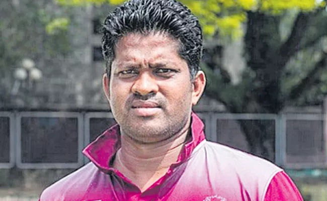 Sri Lankan bowler charged in another fixing row - Sakshi