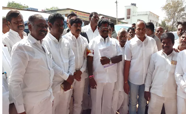 Hanmanth Shinde File Nomination On Jukkal Constituency - Sakshi