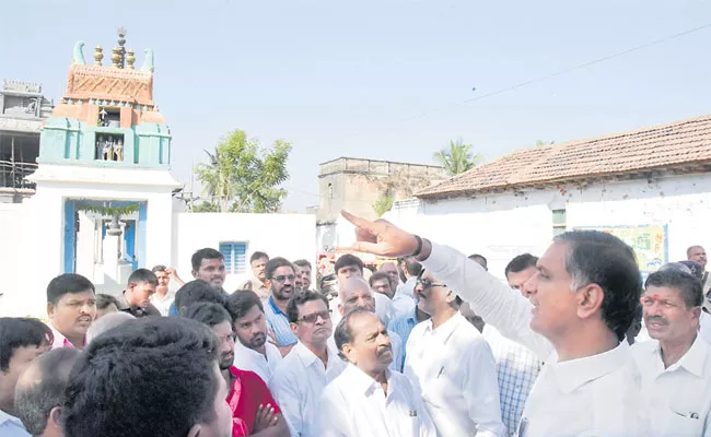 KCR To Visit Konaipalli Temple - Sakshi