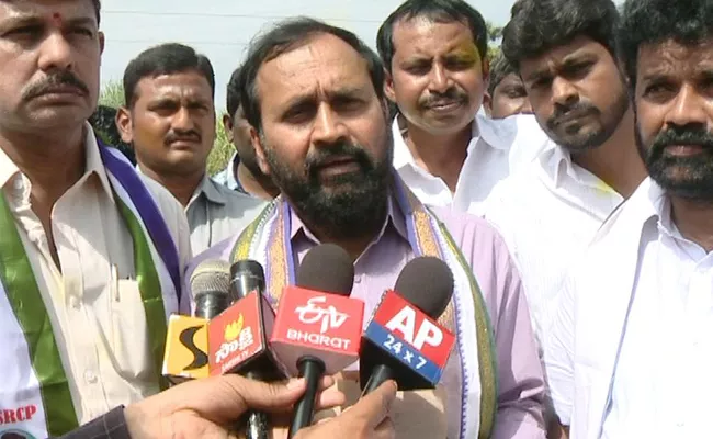 Alla Ramakrishna Reddy Fires On AP Govt Over Capital Area Land Acquisition - Sakshi