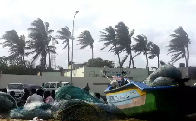 Tamilanadu Government Declares Holiday To Educational Institutions In 22 Districts Due To Gaja Cyclone  - Sakshi