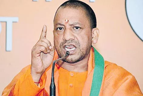 Yogi Adityanath Says Italian Agents Forced Religious Conversions - Sakshi